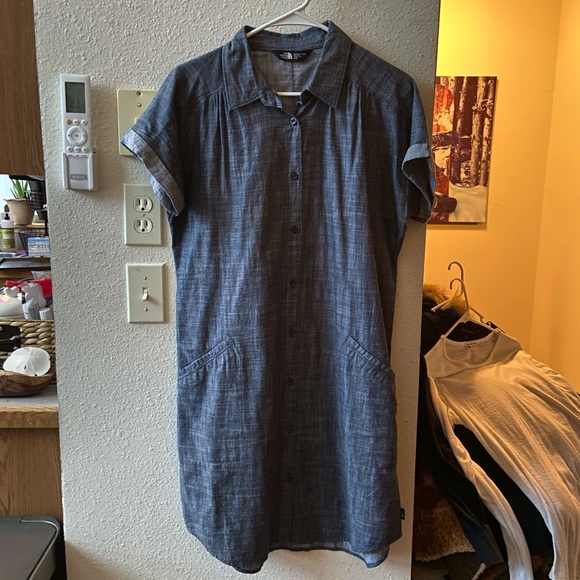 North Face Chambray T-Shirt Dress with Pockets - Picture 1 of 5